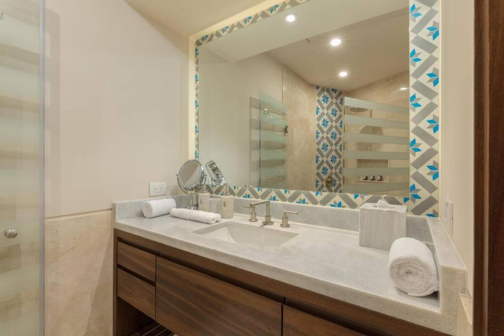 Beachfront 3 Bdrm In Exclusive Diamante Golf Apartment