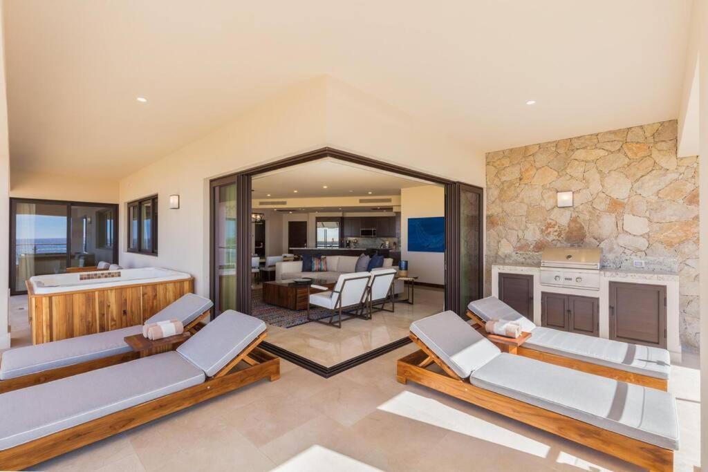 Beachfront 3 Bdrm In Exclusive Diamante Golf Apartment Cabo San Lucas