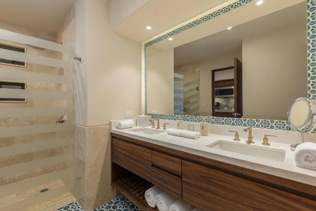 Beachfront 3 Bdrm In Exclusive Diamante Golf Apartment