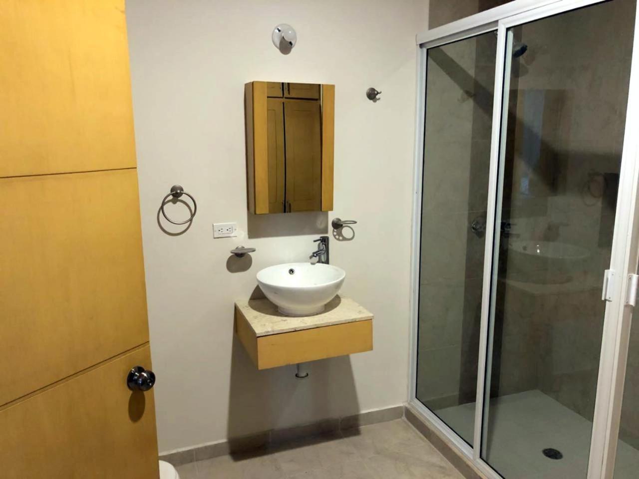 Bahia Del Tezal 103b, 1br Modern Big Rooftop Pool Walk To Through Riu
