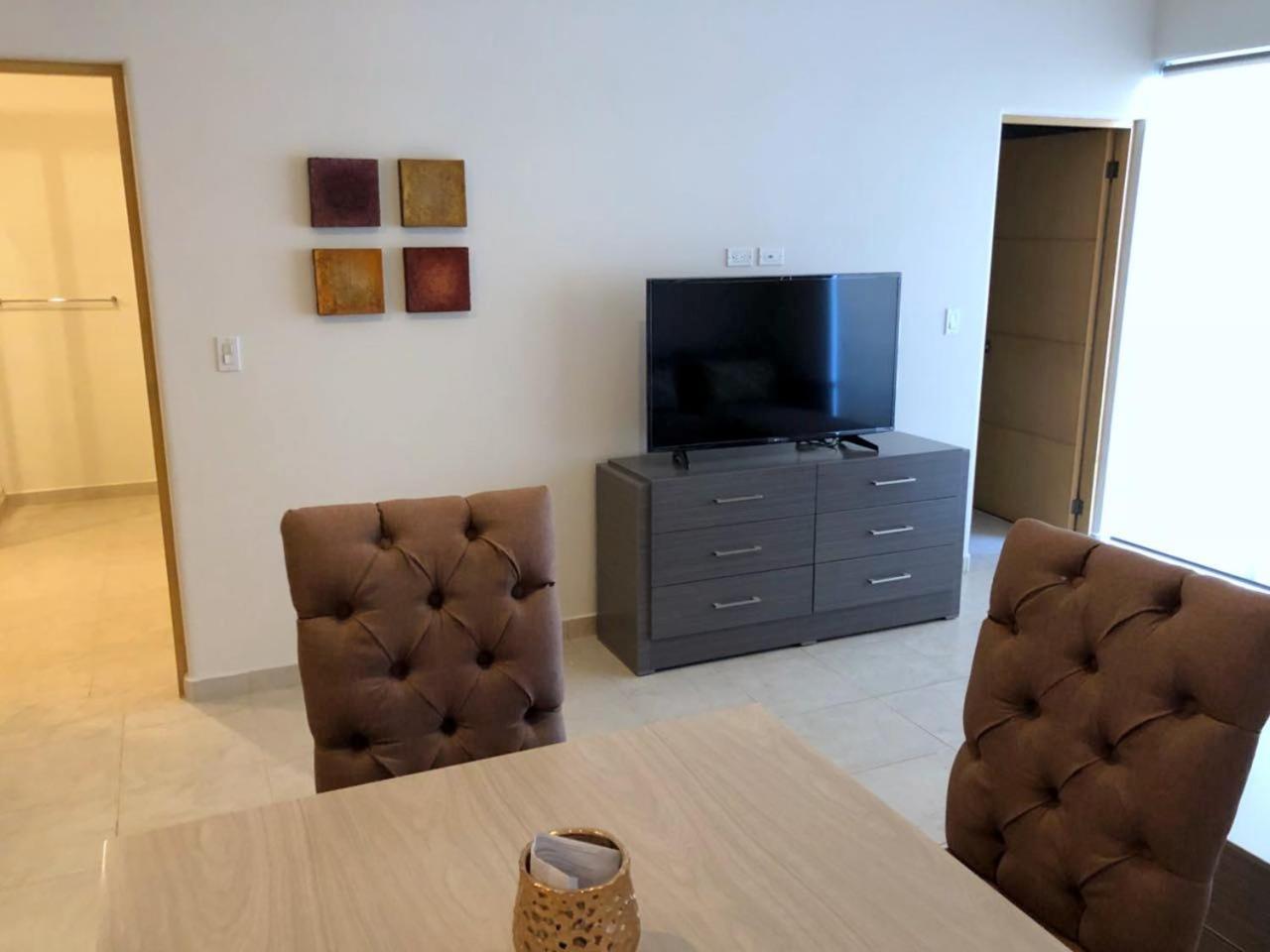 Apartment Bahia Del Tezal 103b, 1br Modern Big Rooftop Pool Walk To Through Riu
