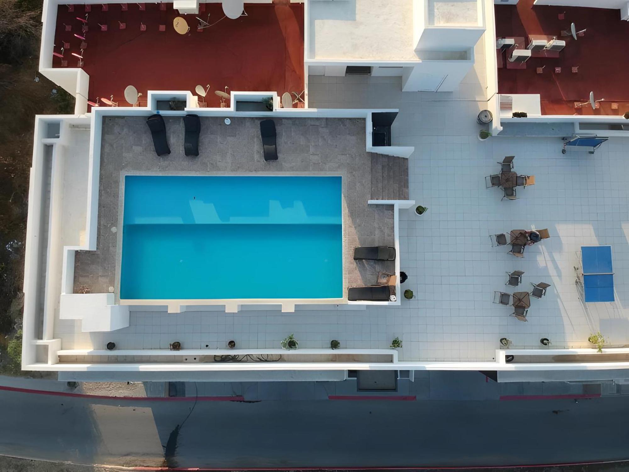 Bahia Del Tezal 103b, 1br Modern Big Rooftop Pool Walk To Through Riu *