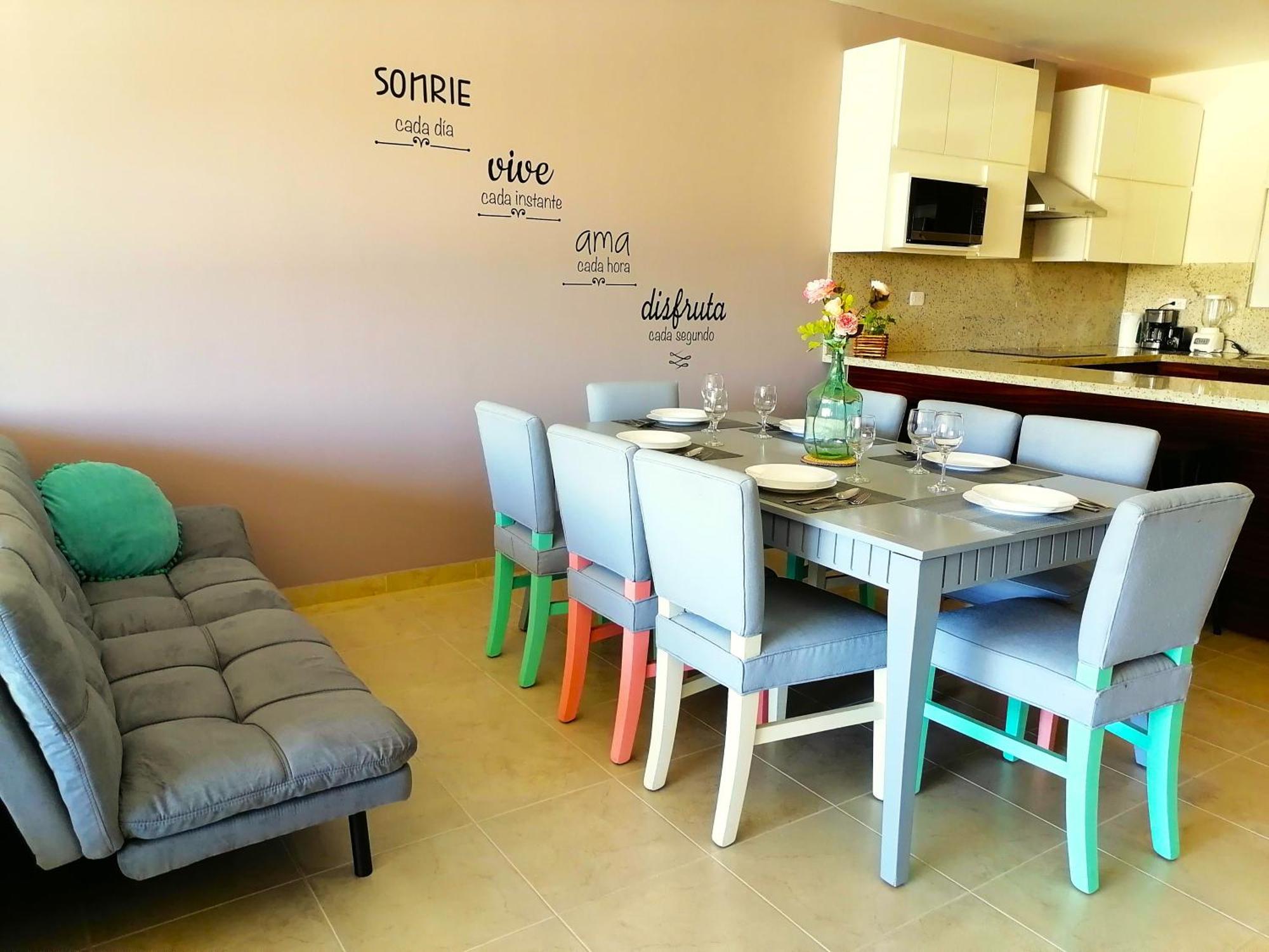 Bahia Del Tezal 204b: Great 2br/2ba 5 Min From Downtown Cabo, Big Pool! * Cabo San Lucas