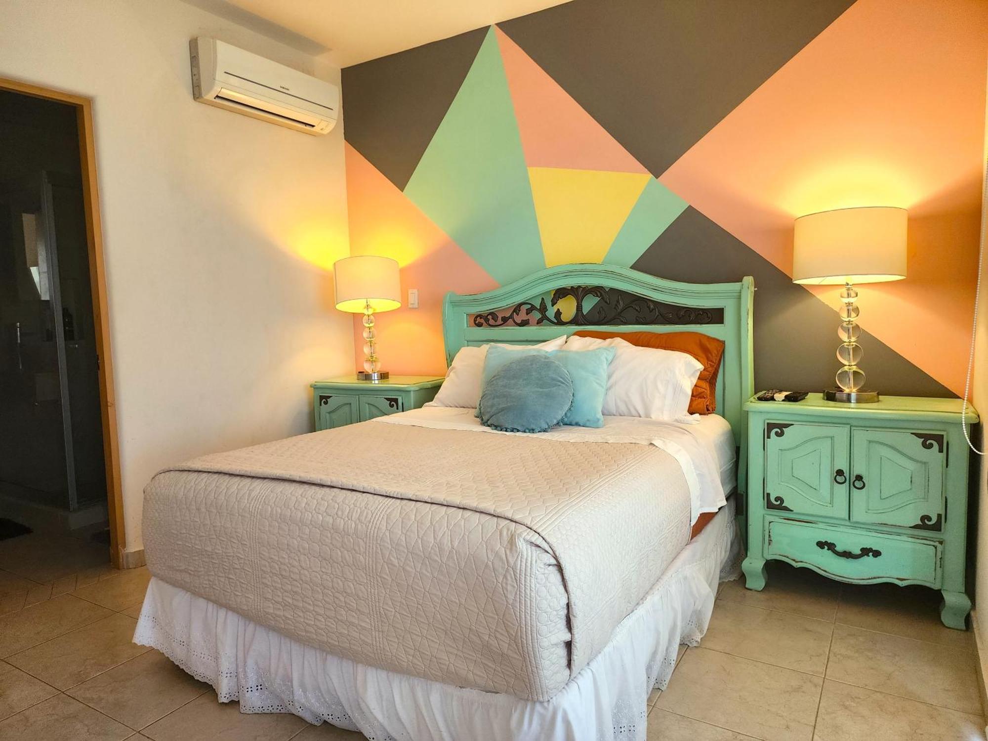 Apartment Bahia Del Tezal 204b: Great 2br/2ba 5 Min From Downtown Cabo, Big Pool!