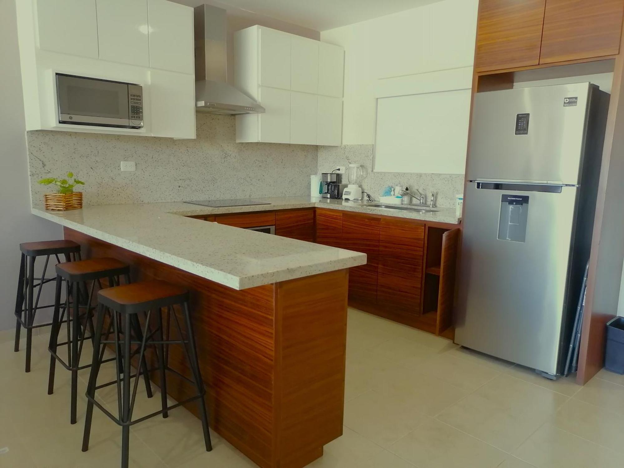 Bahia Del Tezal 204b: Great 2br/2ba 5 Min From Downtown Cabo, Big Pool! Cabo San Lucas