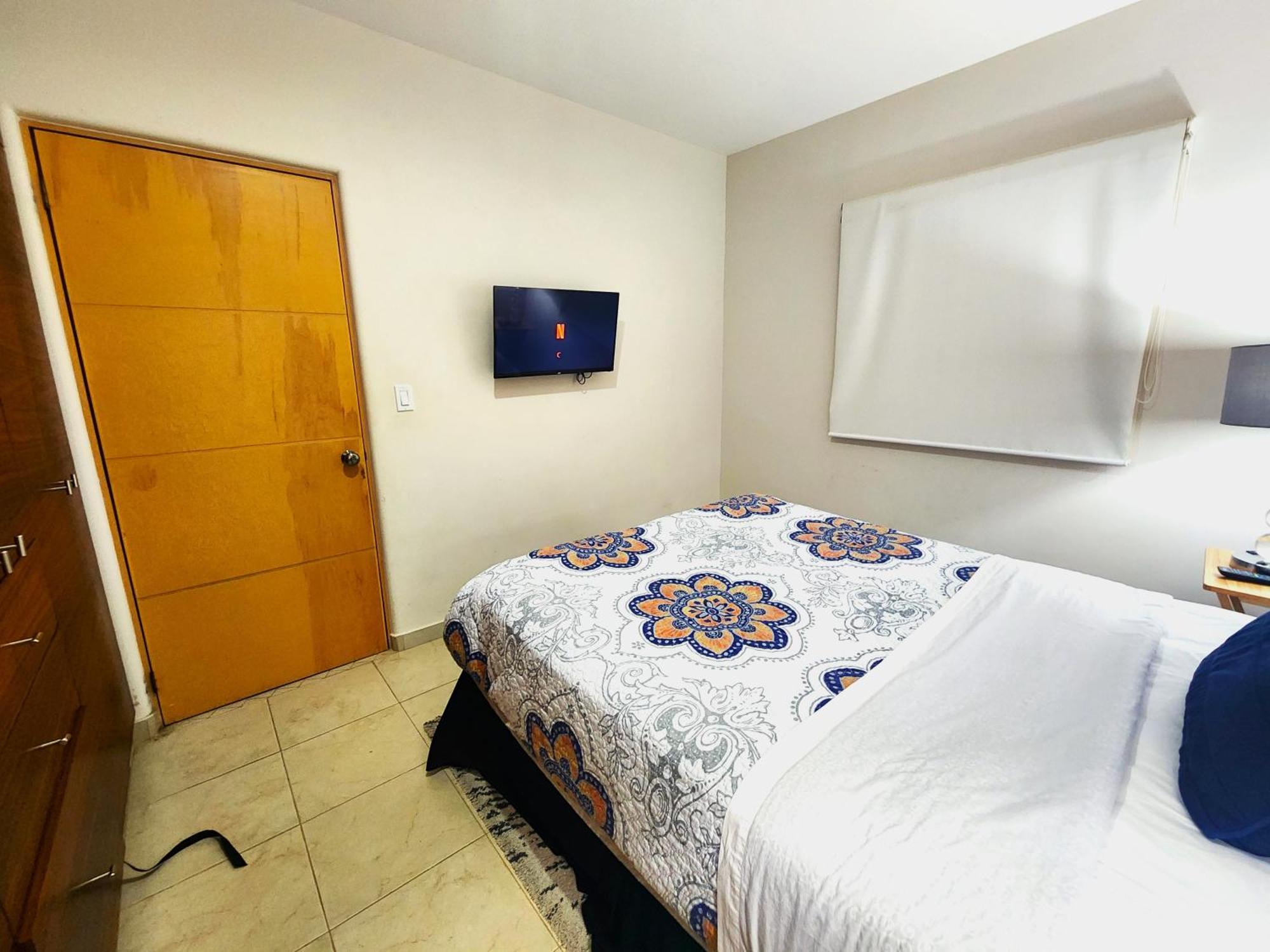 Apartment Bahia Del Tezal 204b: Great 2br/2ba 5 Min From Downtown Cabo, Big Pool! *