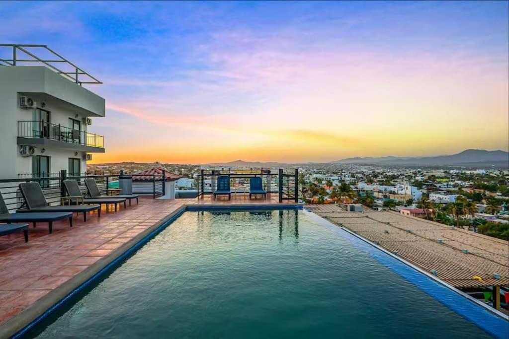 Amazing Location 1-bdrm Lrg Balcony W-pool Lily Apartamento *
