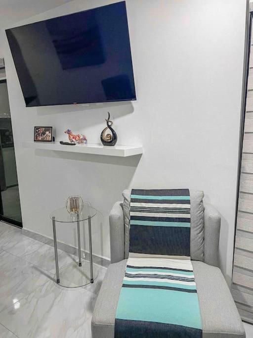Amazing Location 1-bdrm Lrg Balcony W-pool Lily Apartamento *
