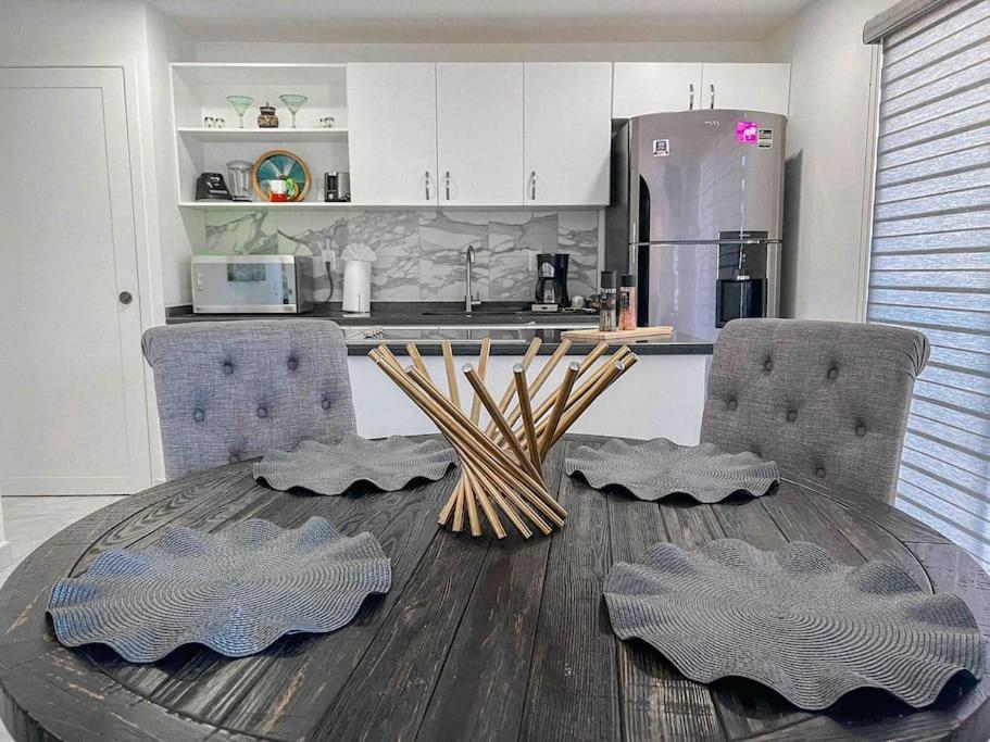 Amazing Location 1-bdrm Lrg Balcony W-pool Lily Apartamento