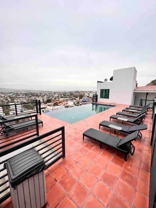 Apartment Spacious 1-bdrm In Heart Of Cabo!
