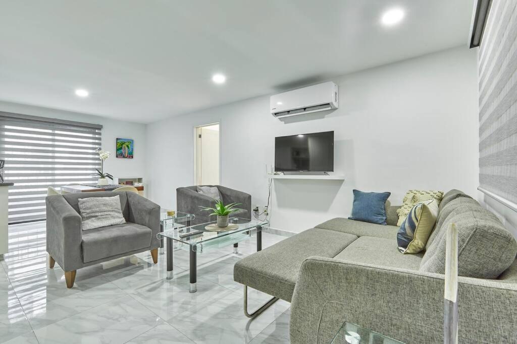 Apartment Spacious 1-bdrm In Heart Of Cabo!