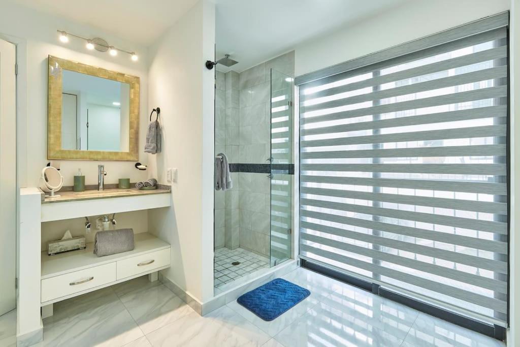 Spacious 1-bdrm In Heart Of Cabo! Apartment Cabo San Lucas