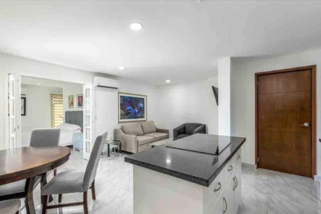 Apartment Ocean Views 1-bdrm W-pool