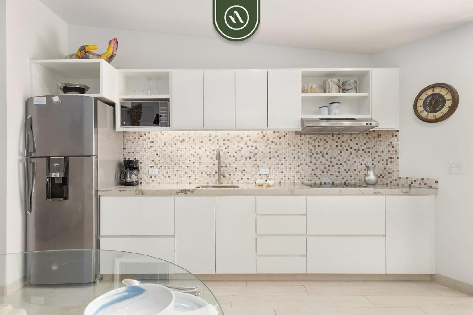 Apartamento Oceanfront 1 Bedroom - Pool - - King Bed