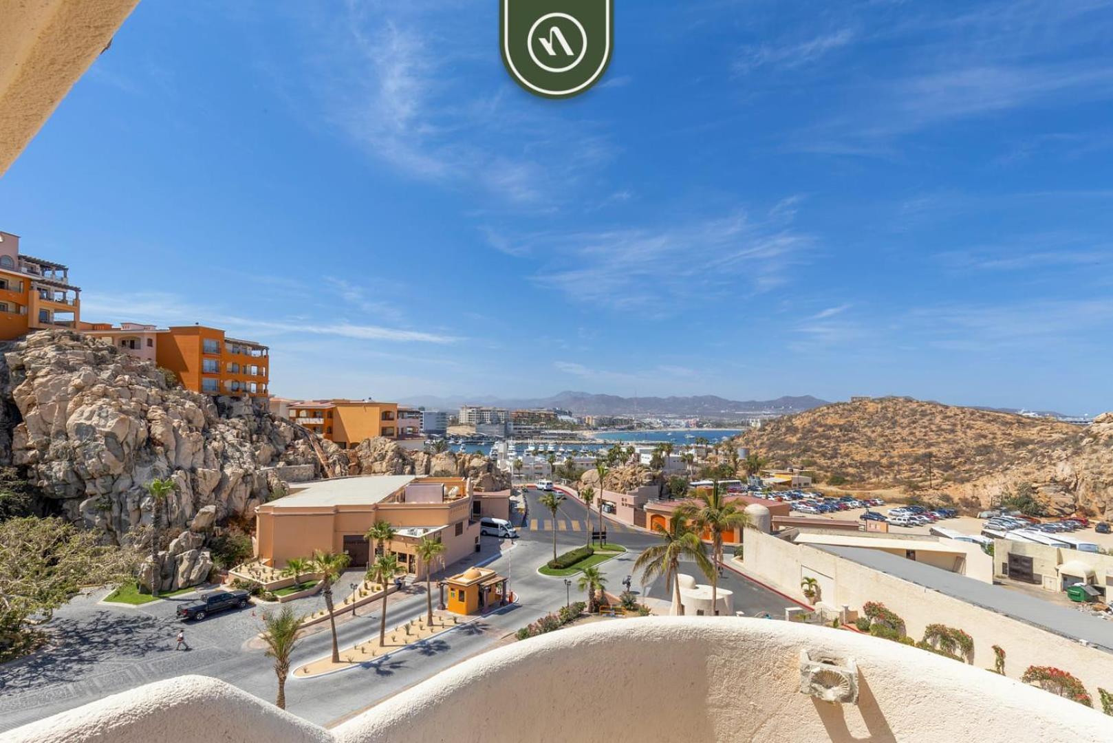 Oceanview 1 Bedroom With Access - King Bed