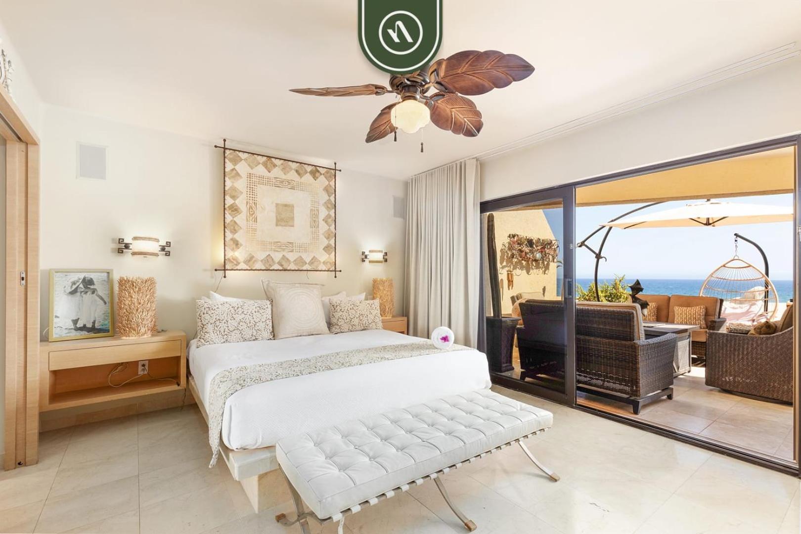 Oceanfront 3 Bedroom Right In Front Of The Apartment *