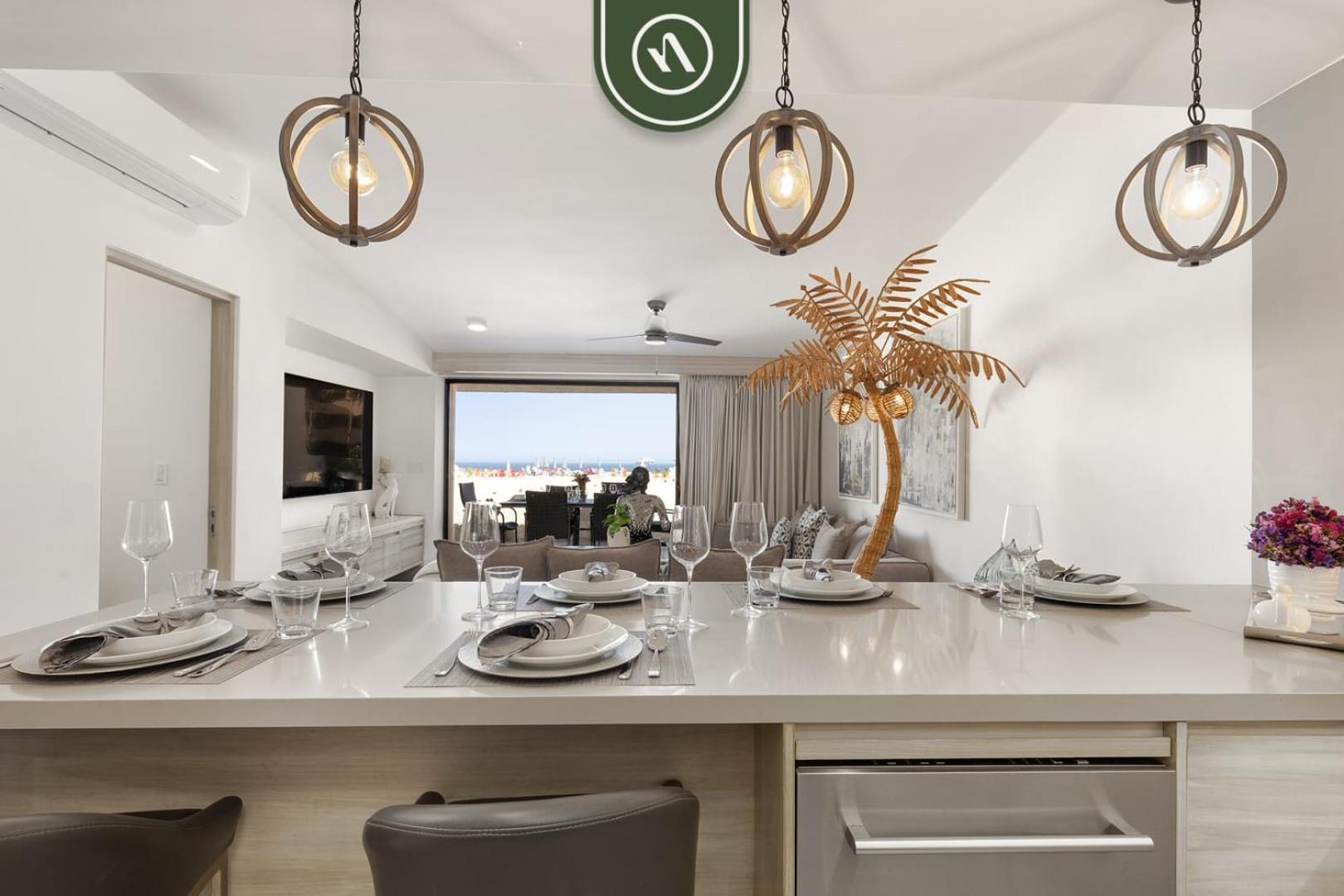 Fully Renovated 3 Bedroom - Oceanfront - Pool * Cabo San Lucas