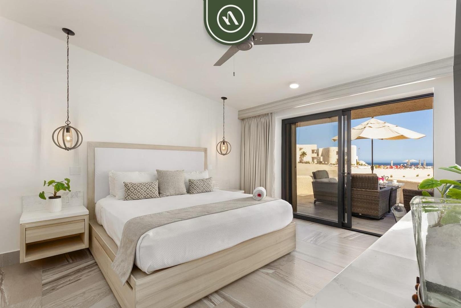 Apartment Fully Renovated 3 Bedroom - Oceanfront - Pool