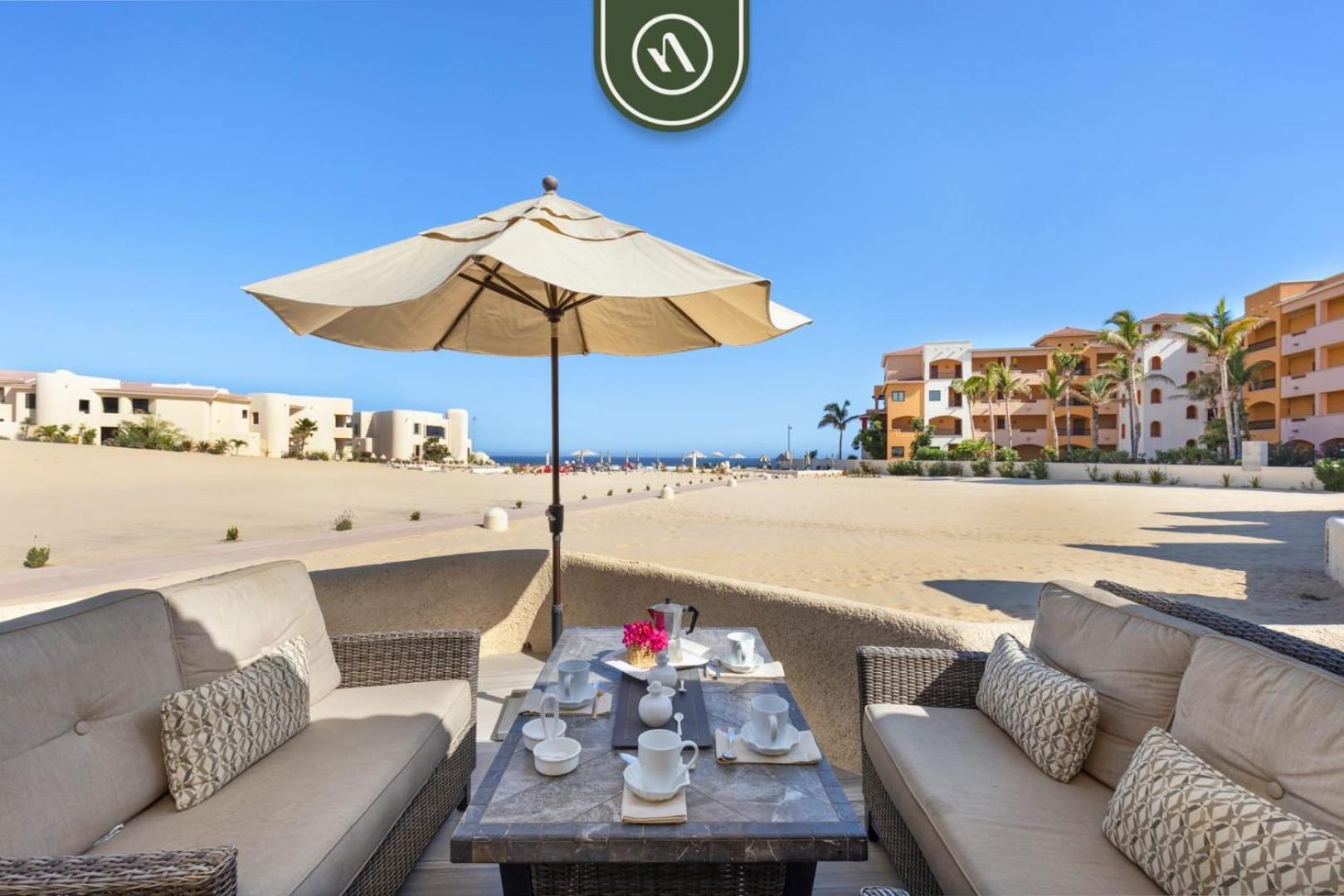 Apartment Fully Renovated 3 Bedroom - Oceanfront - Pool *