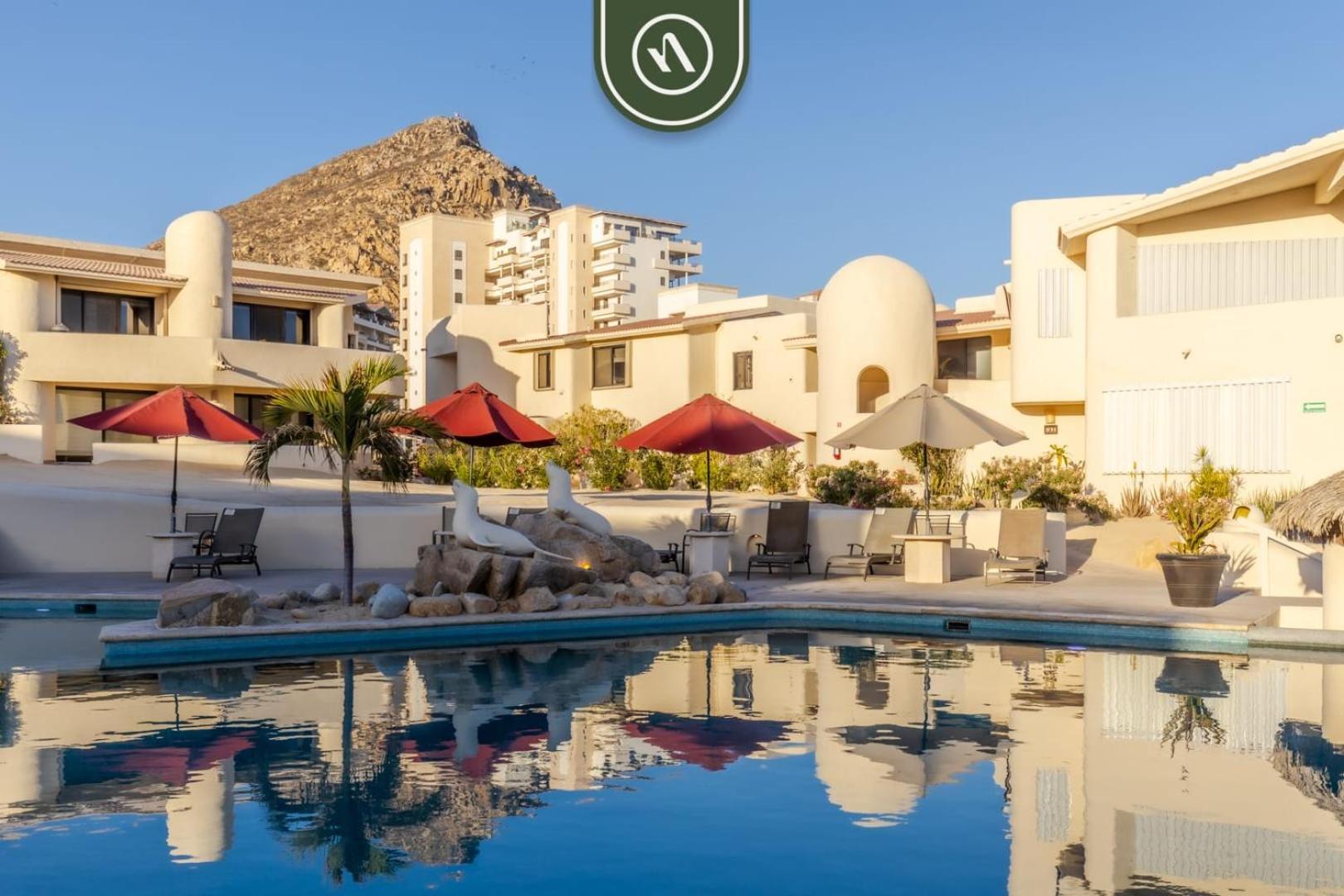 Apartment Fully Renovated 3 Bedroom - Oceanfront - Pool Cabo San Lucas