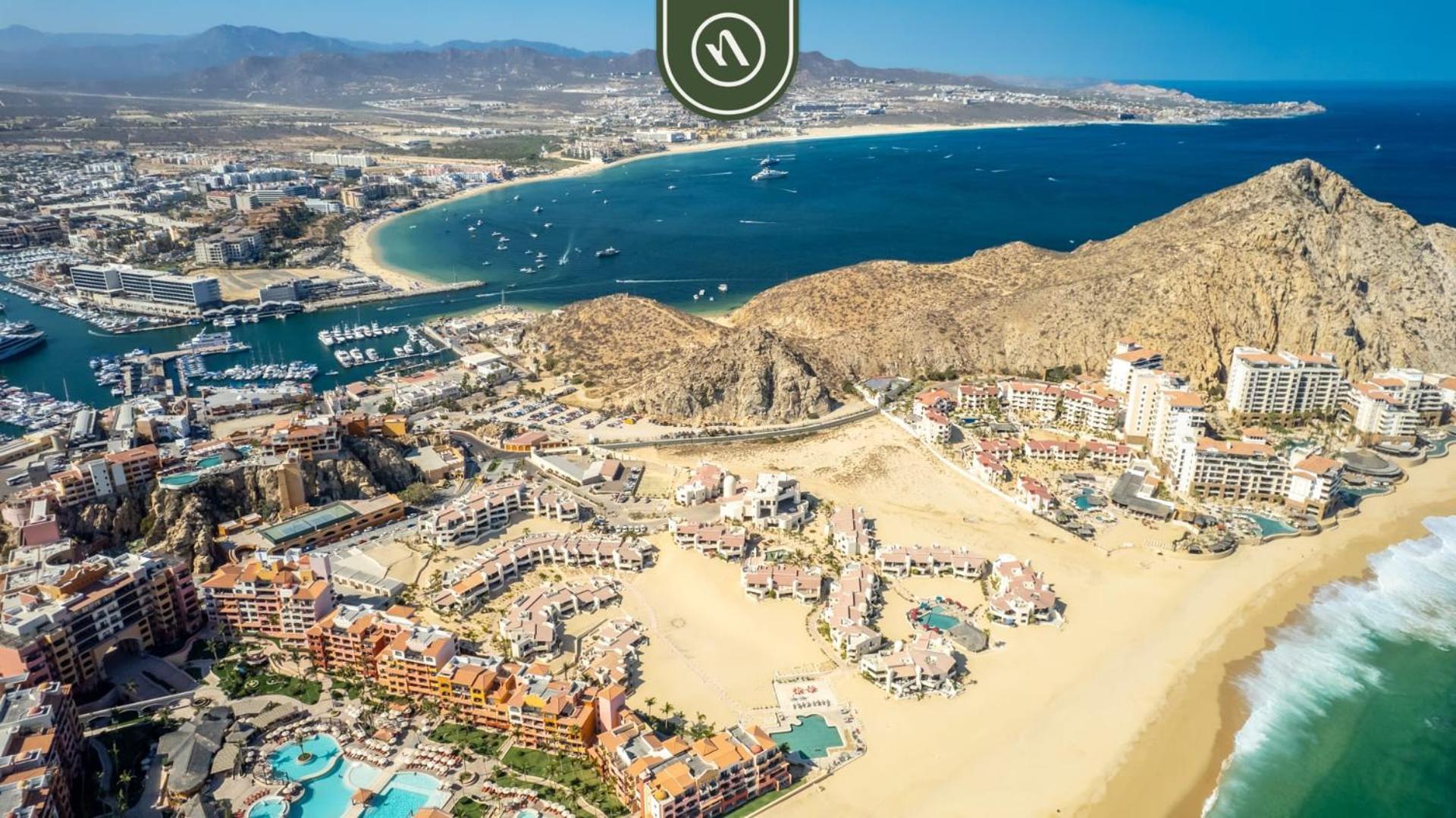 Apartment Fully Renovated 3 Bedroom - Oceanfront - Pool