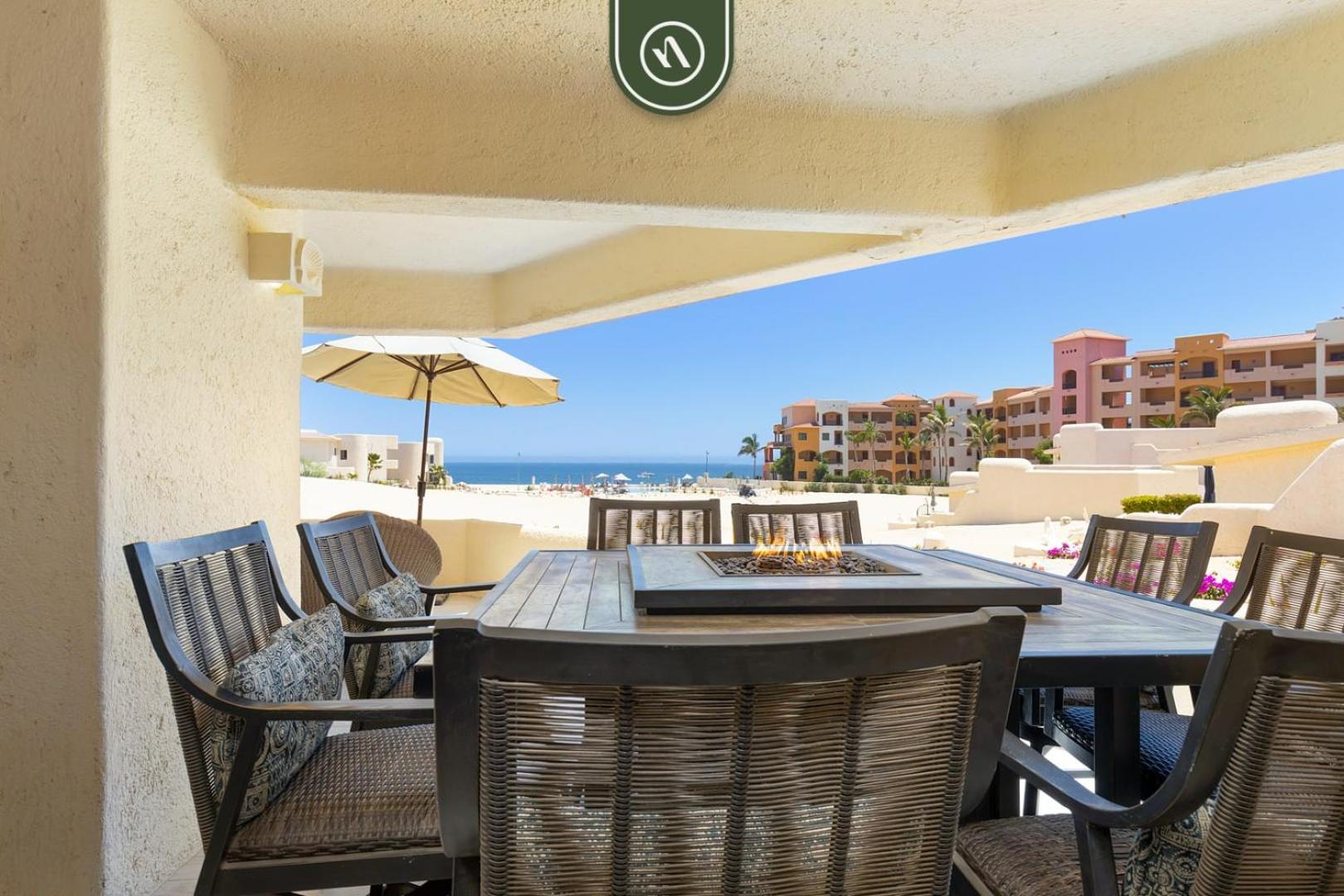 Beachview 3 Bedroom - Oceanfront Pool - Apartment