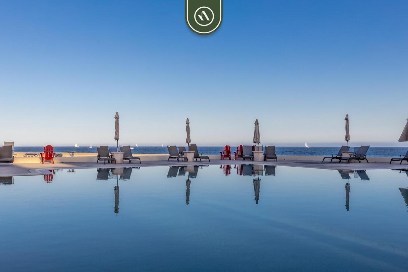 Apartment Beachview 3 Bedroom - Oceanfront Pool - *