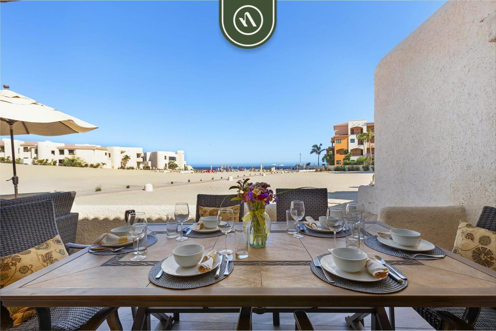 Fully Renovated 3 Bedroom - Oceanfront - Pool Apartment Cabo San Lucas