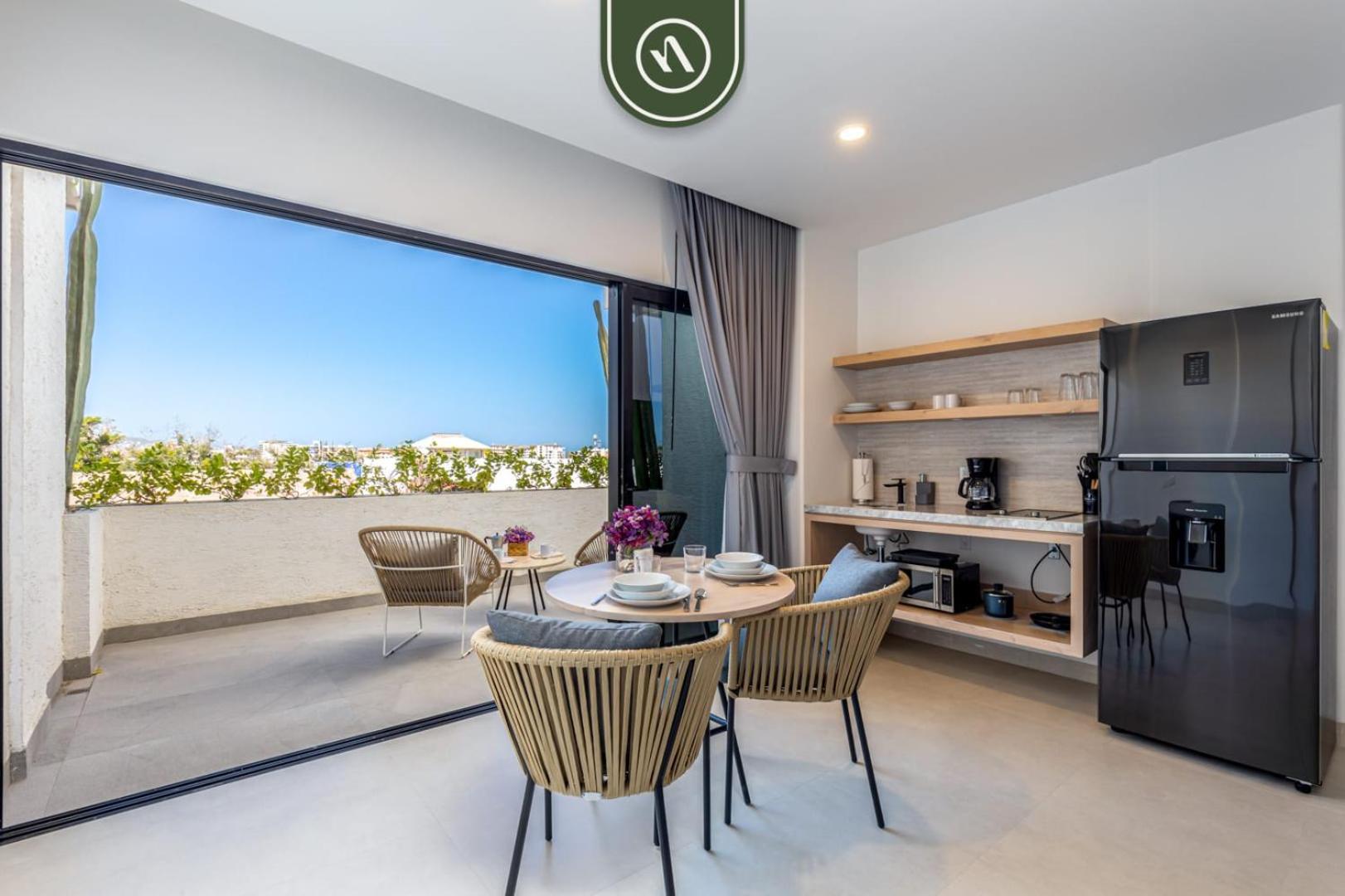 Amazing - Terrace Overlooking The Marina *