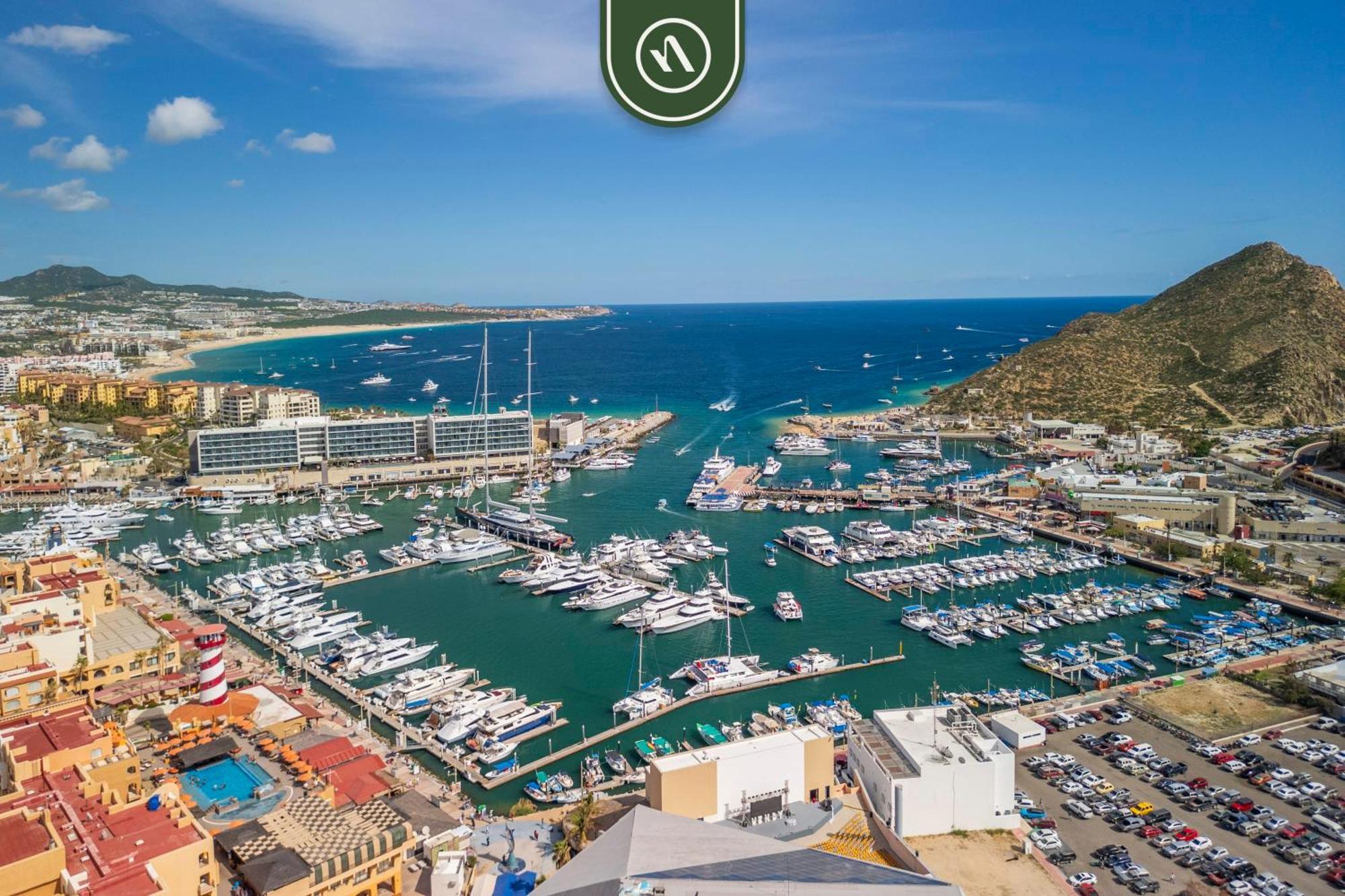 Amazing - Terrace Overlooking The Marina Apartment