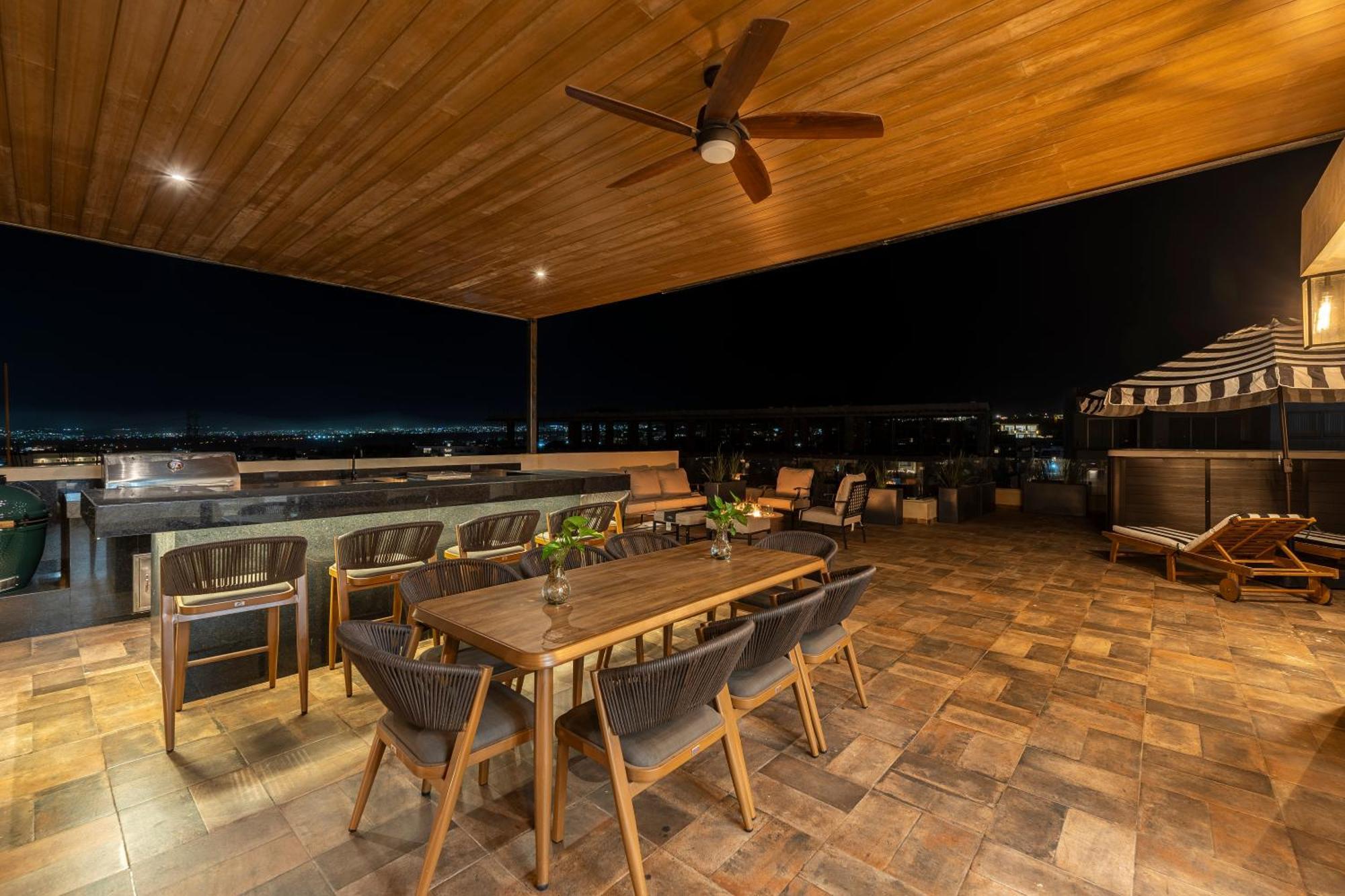 Penthouse With Private Jacuzzi In San Lucas *