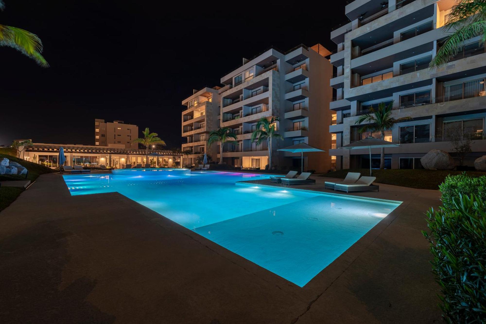 Penthouse With Private Jacuzzi In San Lucas Apartment *