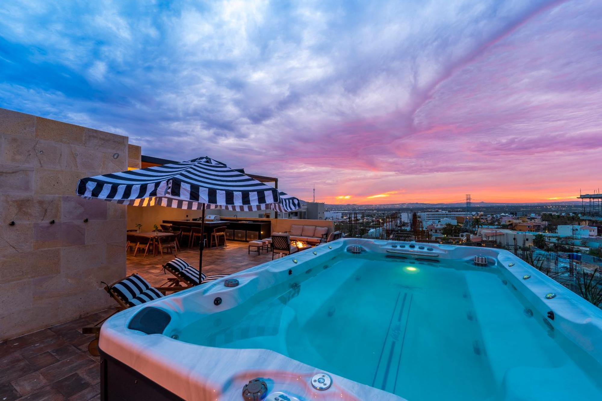Penthouse With Private Jacuzzi In San Lucas Apartment