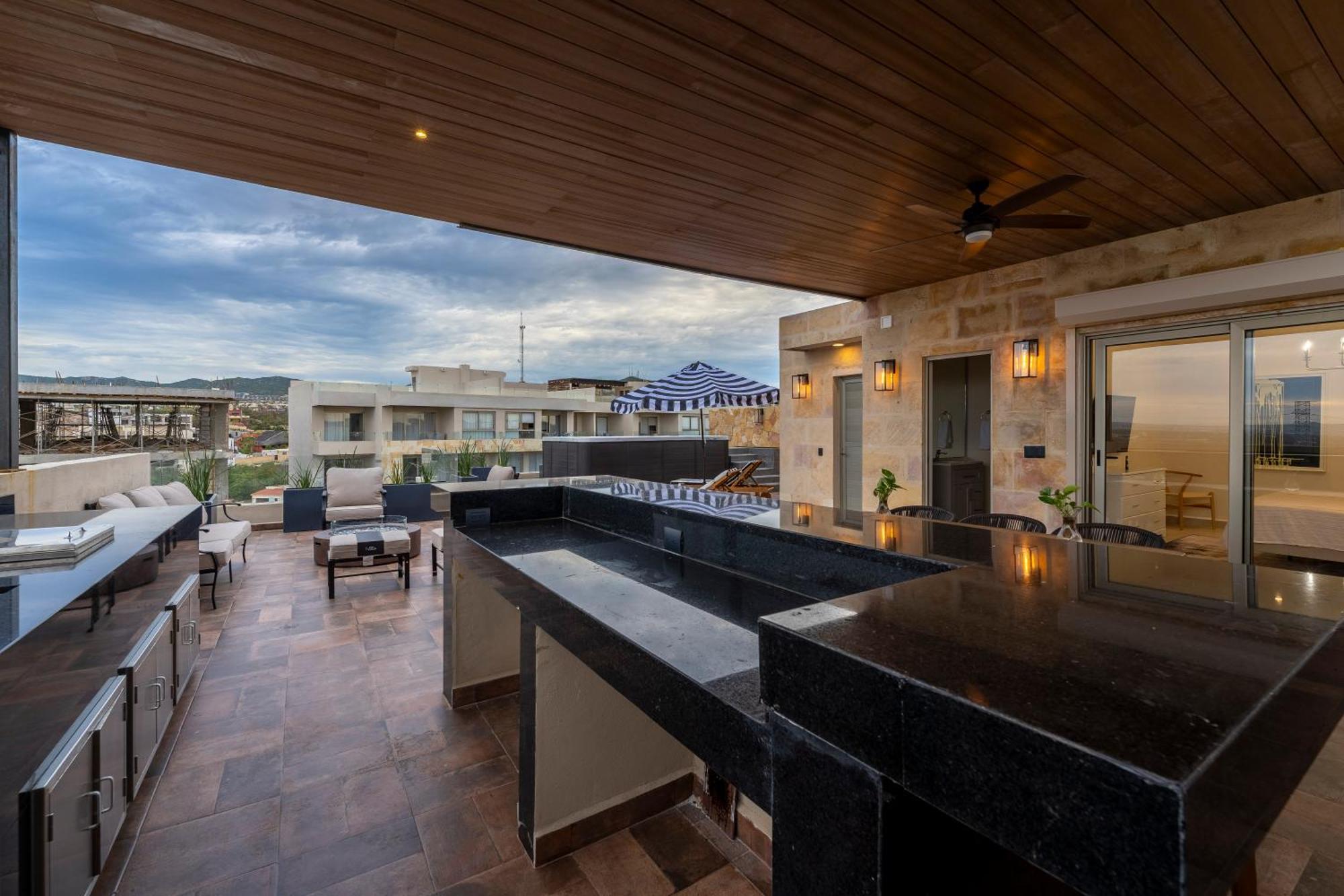 Penthouse With Private Jacuzzi In San Lucas *