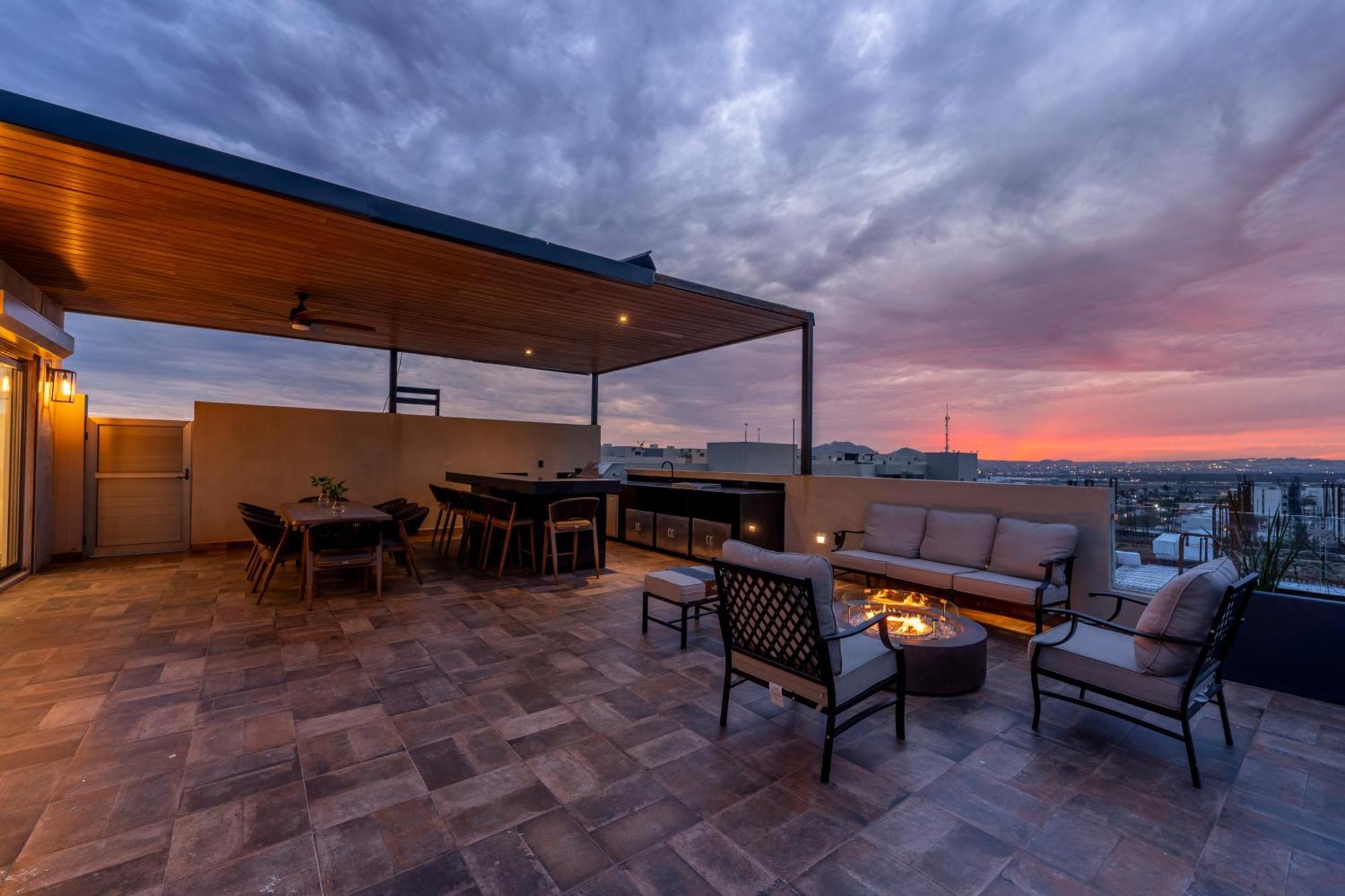 Penthouse With Private Jacuzzi In San Lucas *