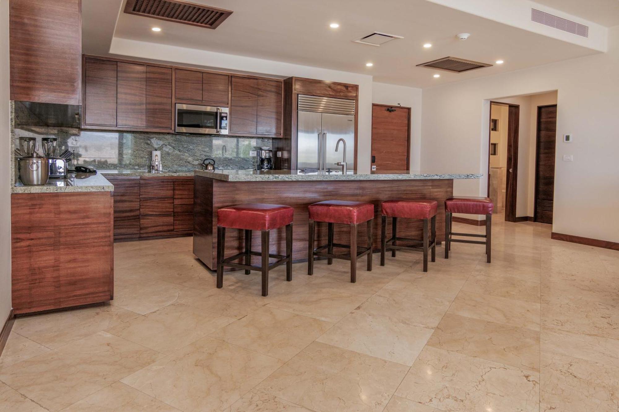 Apartment Oceanfront Chic Retreat Studio-golf-spa-jacuzzi & More!