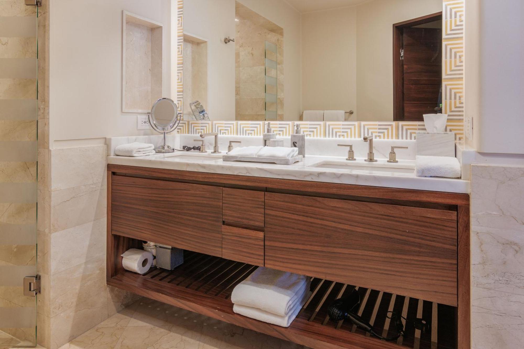 Apartment Oceanfront Chic Retreat Studio-golf-spa-jacuzzi & More! *