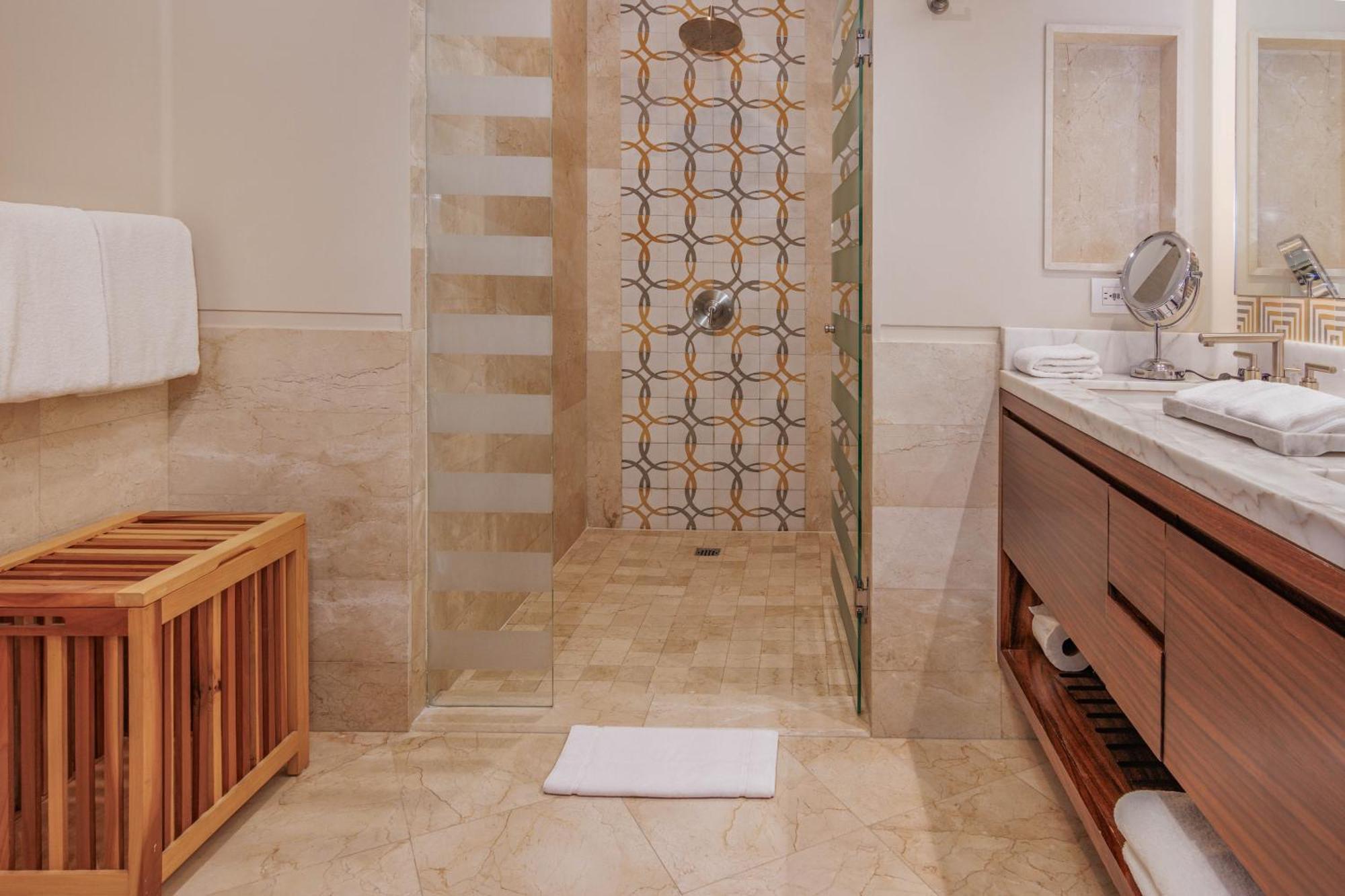 Oceanfront Chic Retreat Studio-golf-spa-jacuzzi & More! Apartment Cabo San Lucas