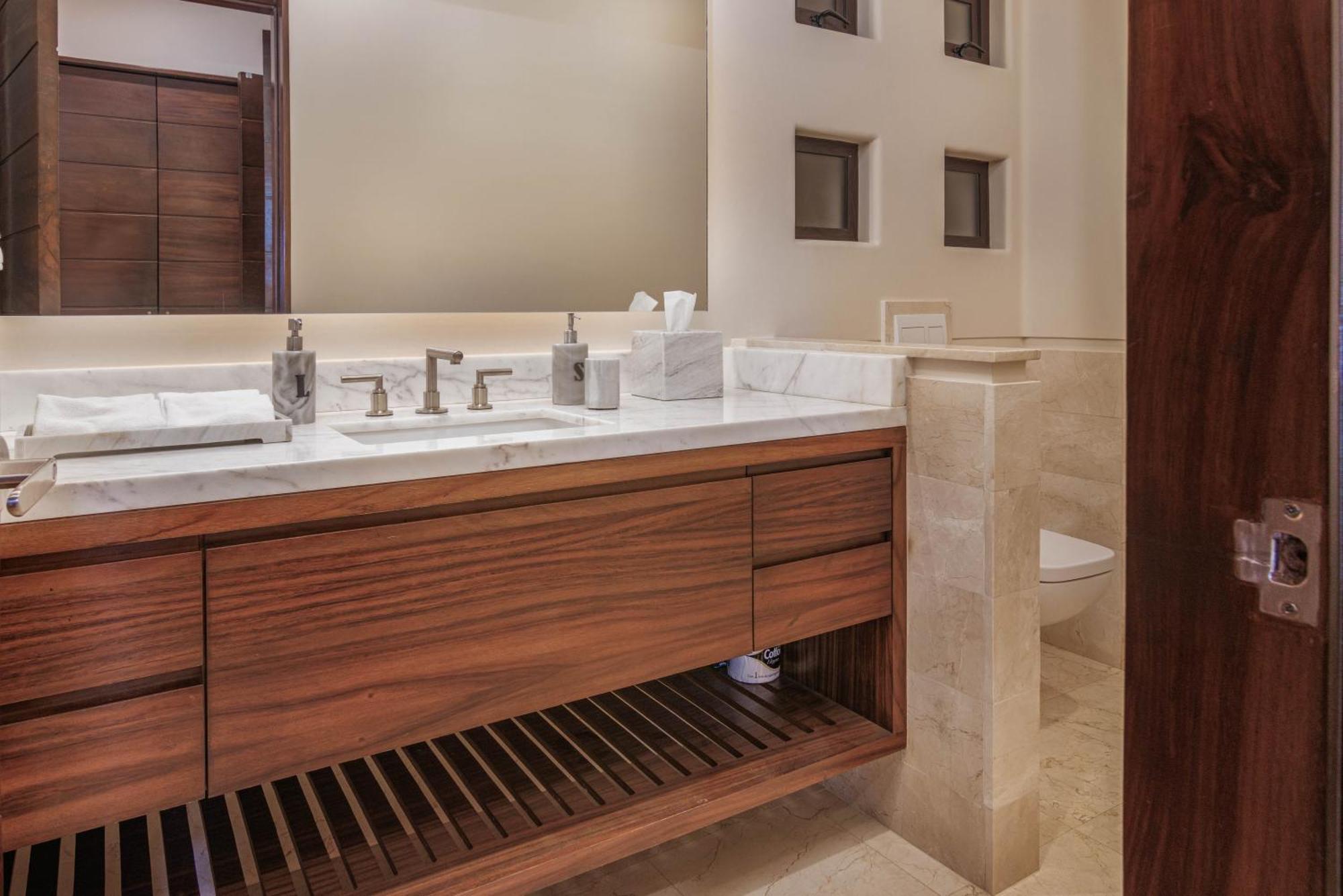 Oceanfront Chic Retreat Studio-golf-spa-jacuzzi & More! Apartment