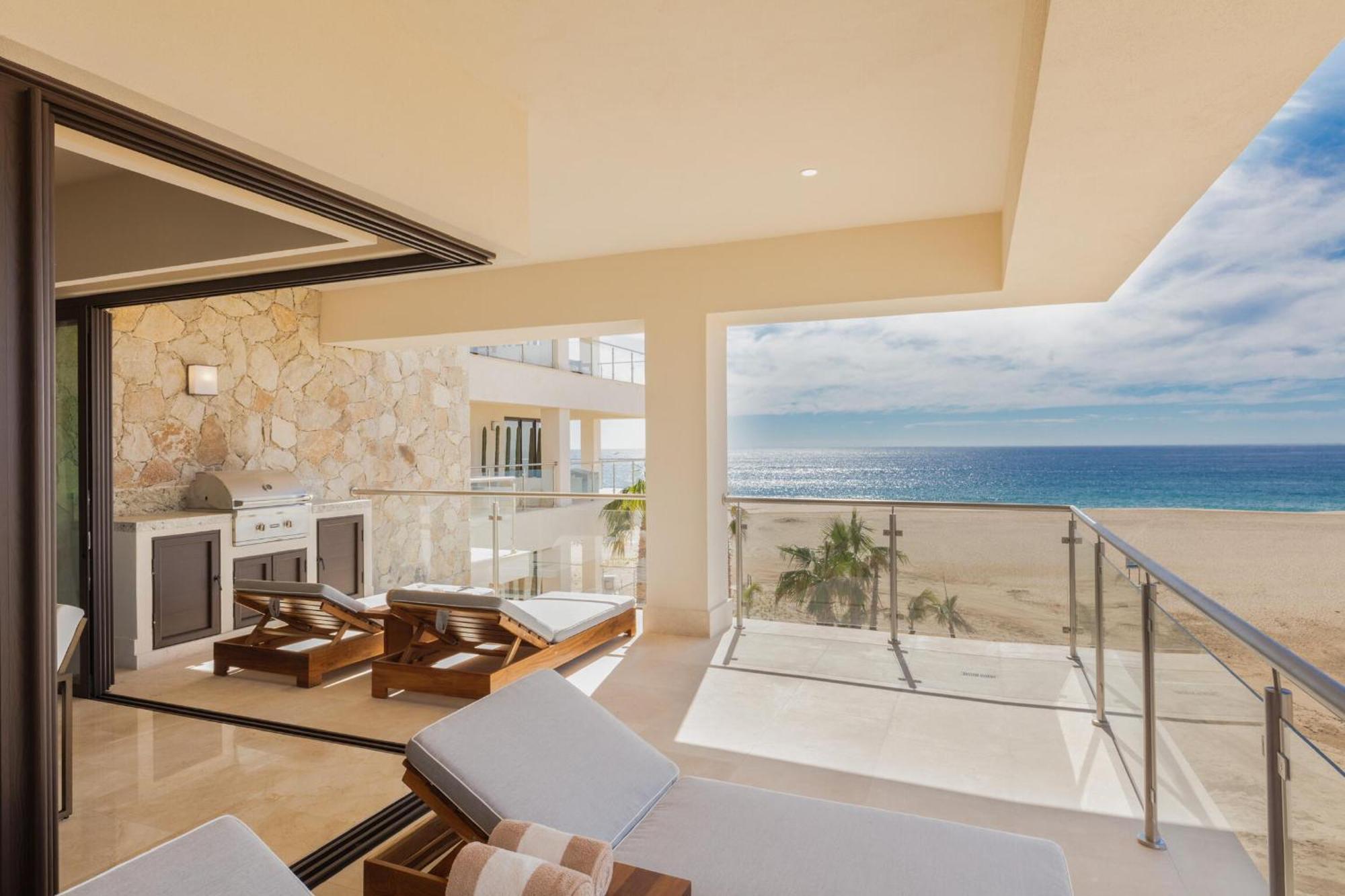 Beachfront 2 Bdrm In Exclusive Diamante Golf