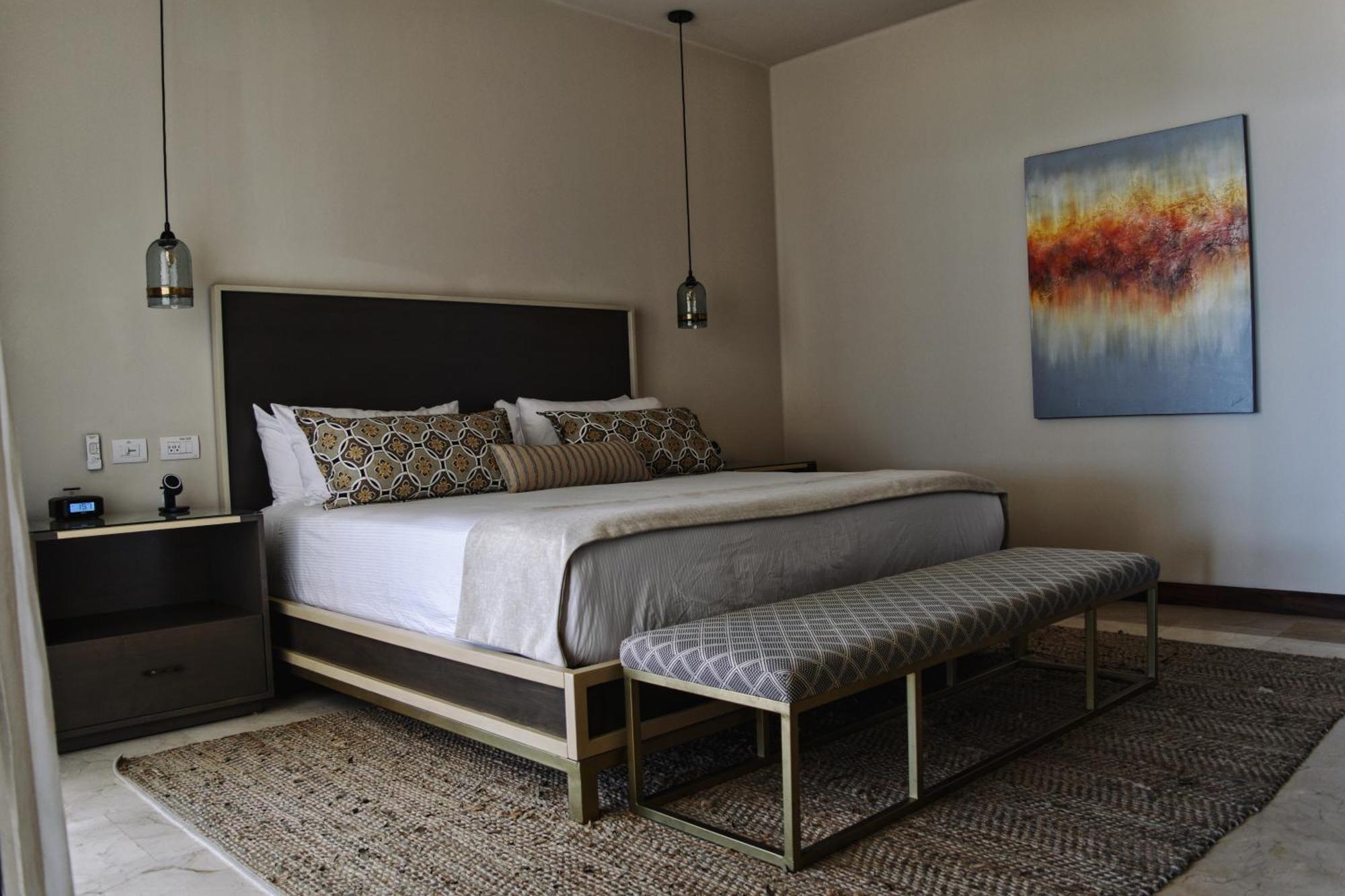 Aparthotel Beachfront 2 Bdrm In Exclusive Diamante Golf *