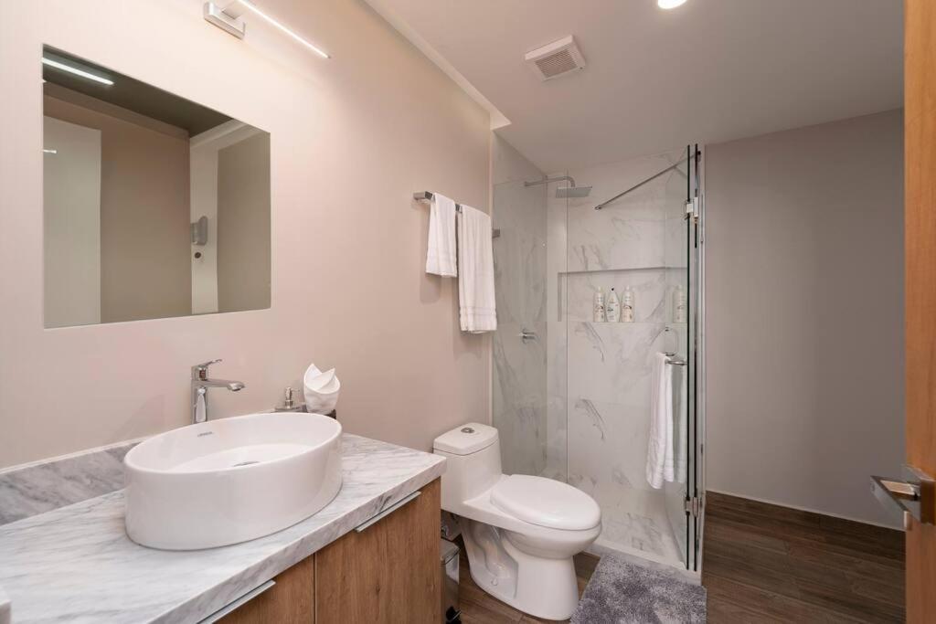 View Rooftop With Heated Jacuzzi Apartamento *