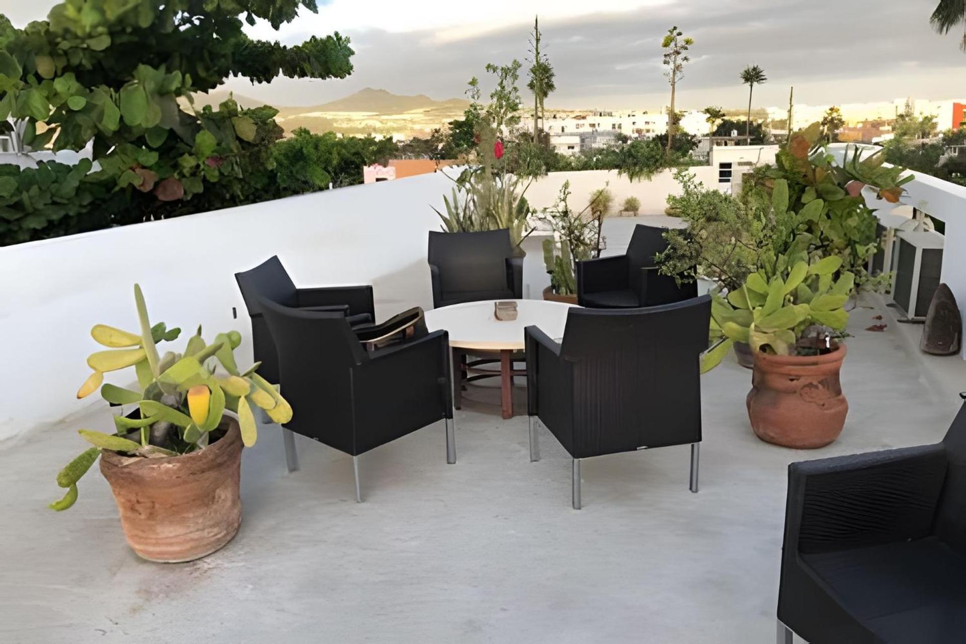 Apartment 12 De Octubre