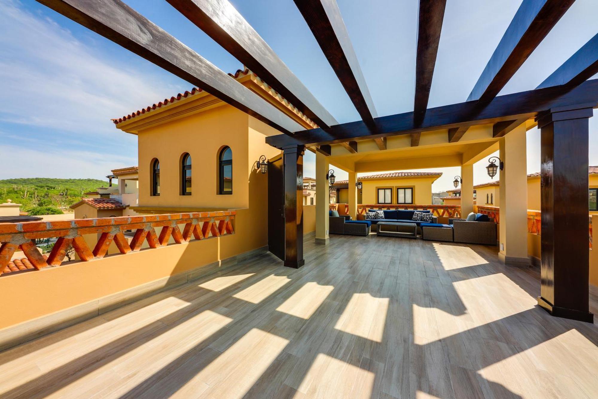 Pueblo Bonito With View Less Than 3 Km To Quivira Golf! Holiday home Cabo San Lucas