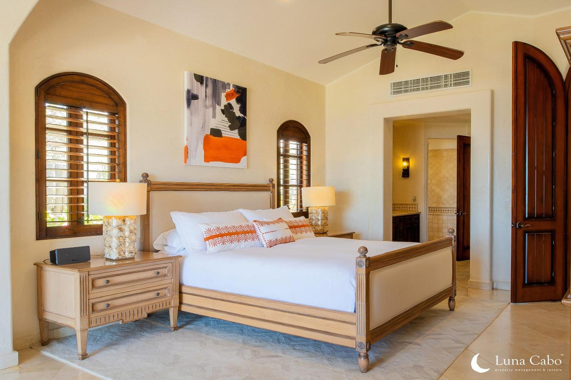 Сasa de vacaciones Seaside Escape With Stunning Views & Private Pool