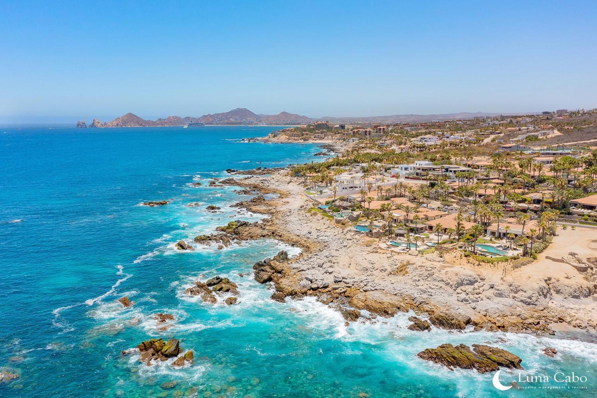 Seaside Escape With Stunning Views & Private Pool Сasa de vacaciones