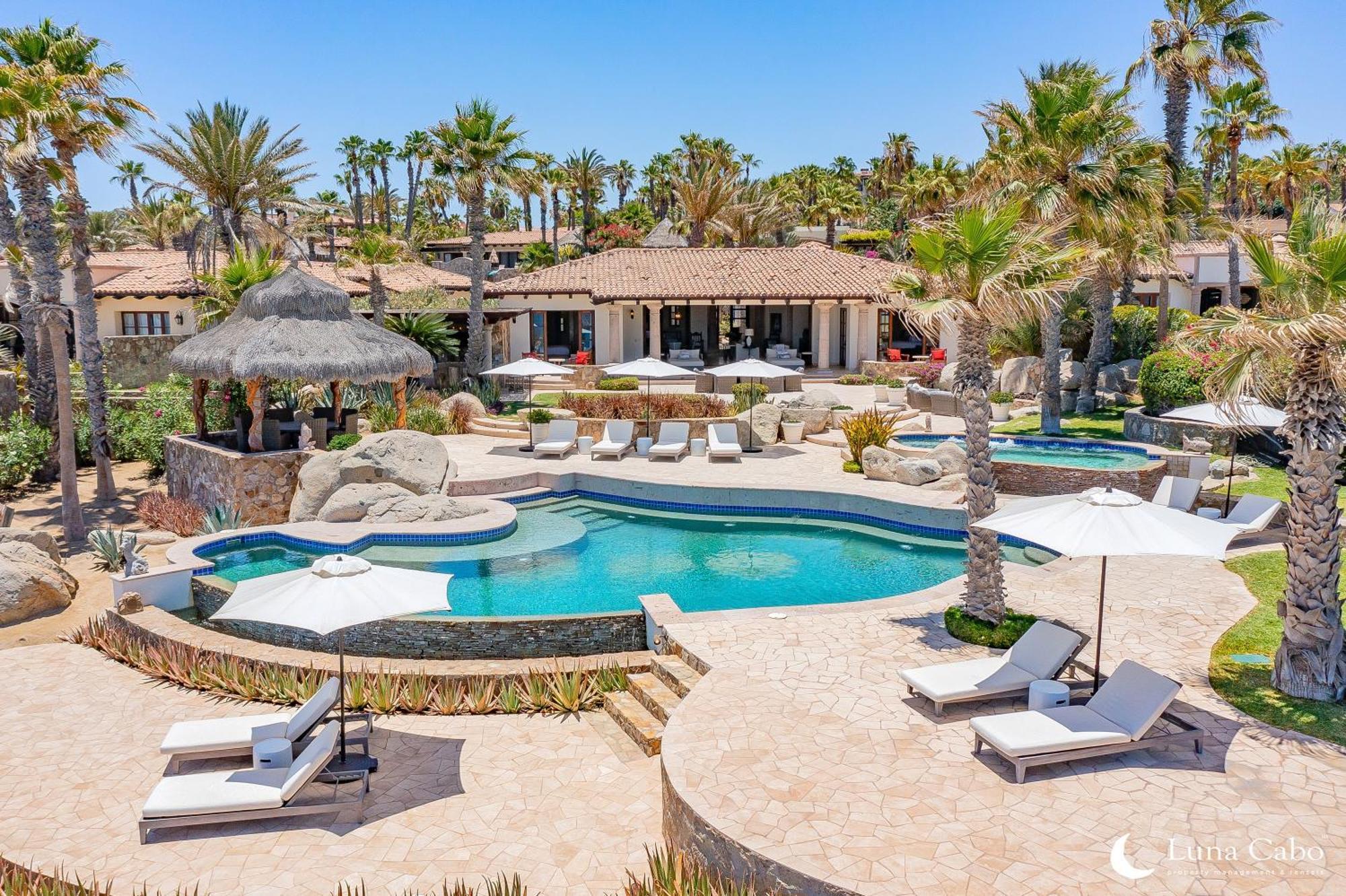 Сasa de vacaciones Seaside Escape With Stunning Views & Private Pool *