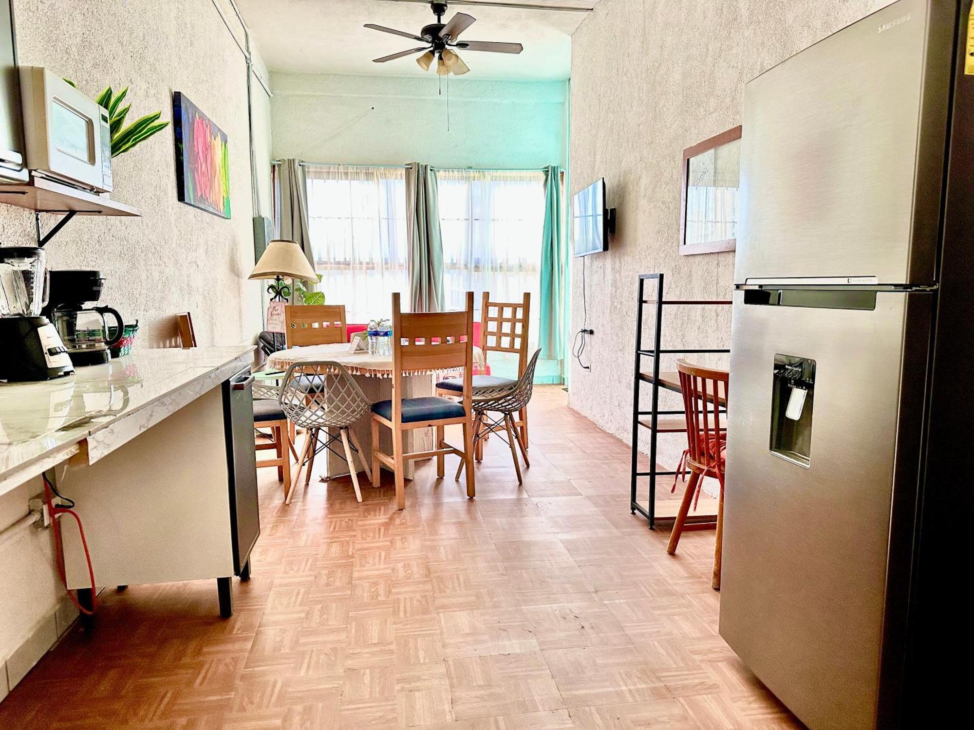 Departamento Centrico, 2 , 4 Camas Matrimoniales, 1 Bano Completo, 1 Estacionamiento Cabo San Lucas