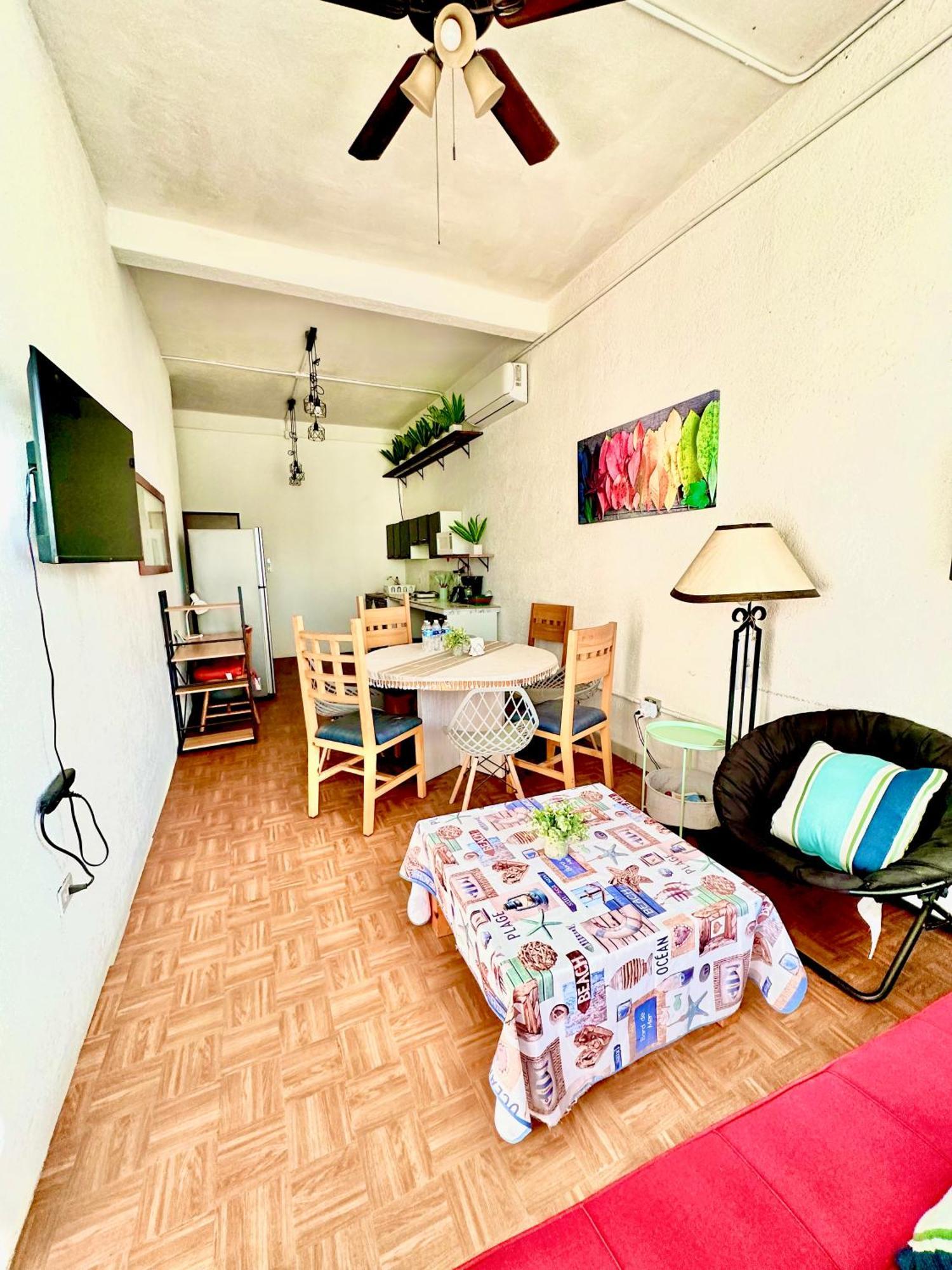 Apartment Departamento Centrico, 2 , 4 Camas Matrimoniales, 1 Bano Completo, 1 Estacionamiento *