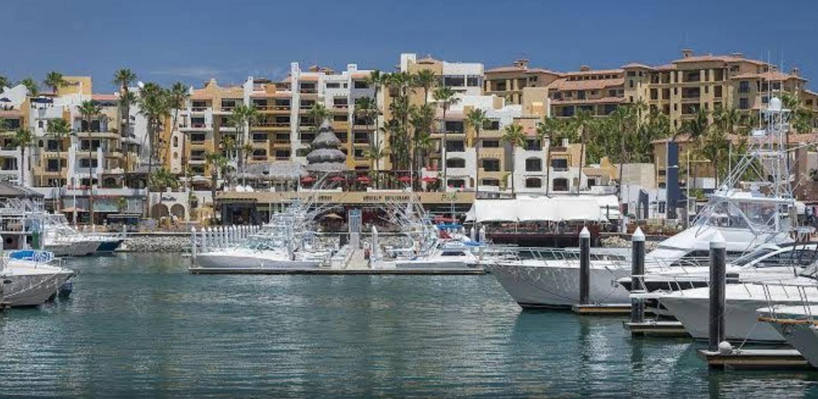 Cabo Junior Hotel 4*